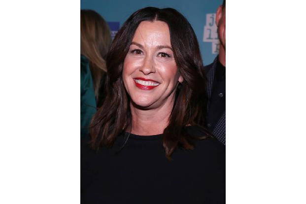 Alanis Morissette sieht doch so nett aus! Die Musikerin soll ihr Kindermädchen angewiesen haben, das Zimmer nicht zu verlass...