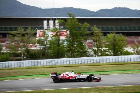 Alfa-Romeo-Test in Barcelona: Die Radkappen sind wieder da