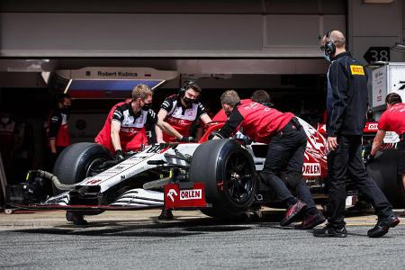 Alfa-Romeo-Test in Barcelona: Die Radkappen sind wieder da