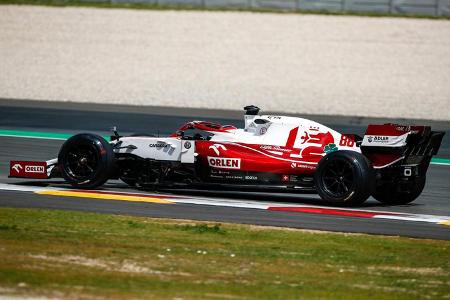 Alfa-Romeo-Test in Barcelona: Die Radkappen sind wieder da