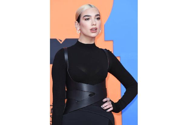 Die BRIT Awards 2021 waren ein Test-Ballon: Es wurde ohne Covid-Beschränkungen gefeiert, somit auch ohne Distanz und Maske. ...