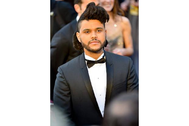 Den Preis als Bester internationaler Solokünstler erhielt The Weeknd, der im Anschluss noch seinen Hit 'Save Your Tears' dar...