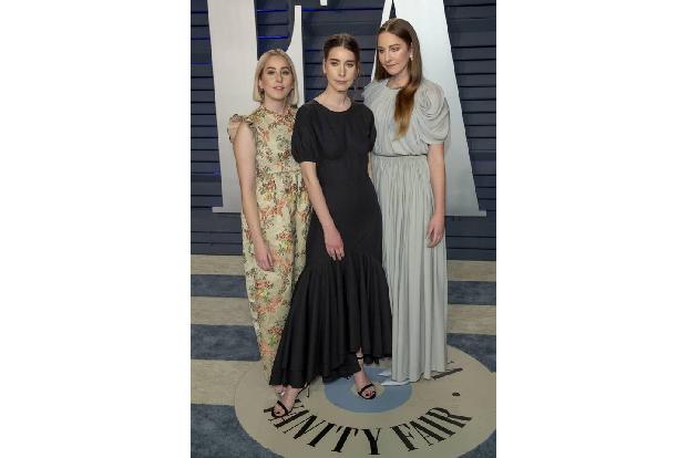 Die drei Schwestern Este, Alana und Danielle freuten sich sichtlich über den Preis als Beste internationale Band. Gemeinsam ...
