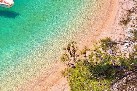 In Kroatien herrschen an der adriatischen Küste im Sommer mediterrane Temperaturen - 30 Grad erreicht das Thermometer regelm...