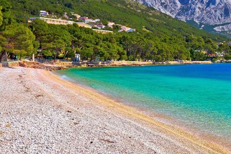 Der Strand Punta Rata, im Süden des Landes, überzeugt durch glasklares, türkisfarbenes Wasser. Einziges Manko: Es ist ein Ki...