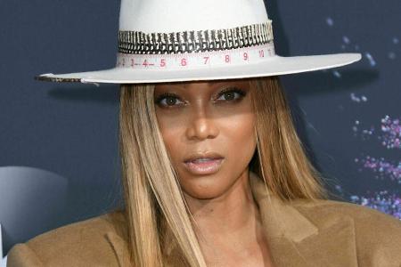 Selbst Supermodels helfen der Natur auf die Sprünge. Tyra Banks gestand in ihrem Buch 
