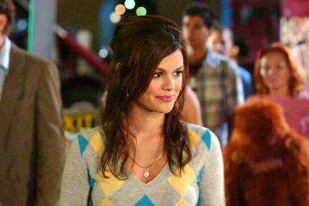 Oberflächlich und selbstverliebt, aber auch liebevoll und süß: Das beschreibt Rachel Bilsons Rolle der Summer Roberts wohl a...