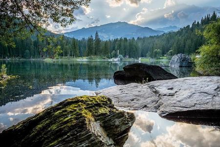 Knapp ins Ranking hat es der Caumasee in Graubünden geschafft. Die Tatsache, dass das Wasser in den Sommermonaten trotz eine...