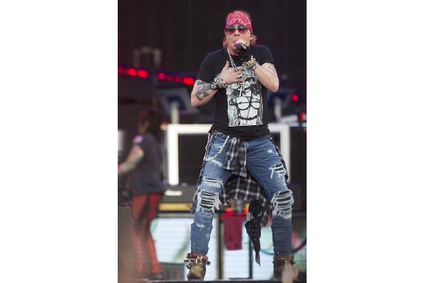 ...Guns N' Roses-Sänger Axl Rose feststellen musste, der 2006 wegen der Verwechslung eines Getränks mit einem anderen Gast i...