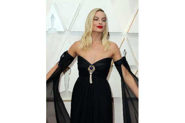 Lange Zeit wusste niemand, dass Margot Robbie einen Partner hat – bis sie bekannt gab, im Dezember 2016 den Produzenten Tom ...