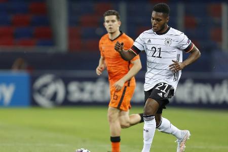 Spielte in der Entstehung des 2:0 (8.) einen guten, öffnenden Pass auf Wirtz. Konzentrierte sich im weiteren Spielverlauf zu...