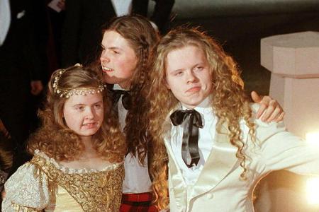 Am 15. April verstarb Kelly-Family-Mitglied Barby Kelly mit nur 45 Jahren. Laut ihrer Familie sei die Musikerin krank gewese...