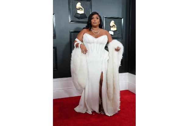 Lizzo schmunzelte, sie habe sich auf Raya in der Hoffnung registriert, ein Date mit John Mayer zu bekommen. Doch der hatte s...