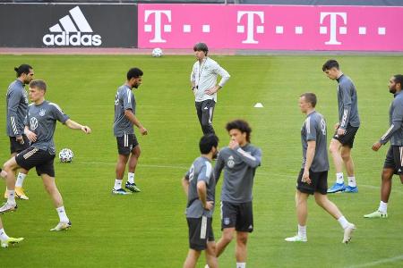 Am Mittwoch steht für das DFB-Team gegen Dänemark (21:00 Uhr) der erste Test im Rahmen der Vorbereitung auf die EM an. Vorab... Am Mittwoch steht für das DFB-Team gegen Dänemark (21:00 Uhr) der erste Test im Rahmen der Vorbereitung auf die EM an. Vorab...