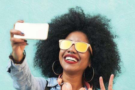 In der App „Retrica“ können sich Selfie-Enthusiasten vernetzen und die schönsten Fotos miteinander teilen. Die große Filterp...