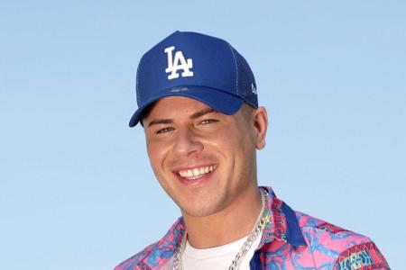 Leon Machère (29) ist YouTuber und Rapper und sorgt sowohl mit seinen Videos als auch mit seiner Musik stets für Aufsehen. N...