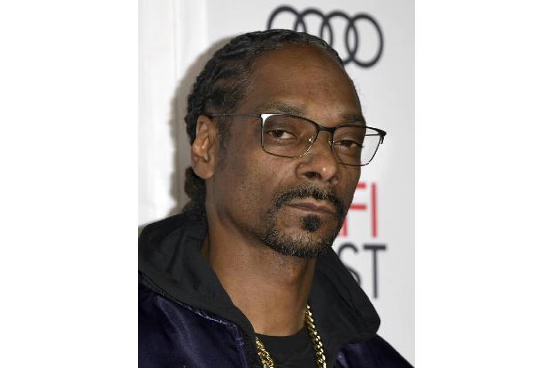 Die Organisation High Times ehrte Snoop Dogg 2002 mit dem Preis als Stoner of the Year – Stoner des Jahres. Snoop kam sogar ...