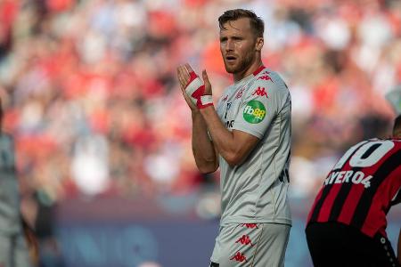 Stieß bei der EM mit der Schweiz als Stammkraft sensationell ins Viertelfinale vor und half dabei, in der Runde der letzten ...