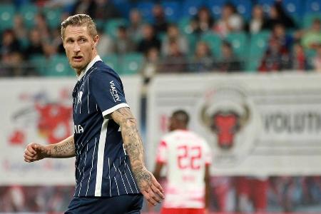 Spielte nach seinem Abschied von Union Berlin im Sommer 2020 zuletzt ein Jahr in den Niederlanden. Überzeugte dort und nahm ...