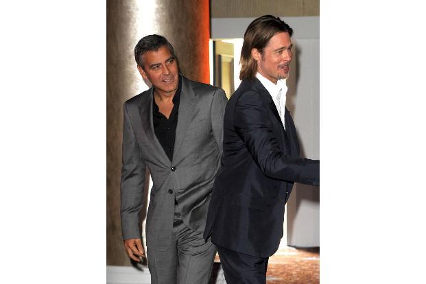 …zwischen George Clooney und Brad Pitt ist mittlerweile legendär und begann ebenfalls vor der Kamera, als die beiden Hollywo...