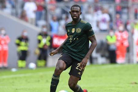 Absolvierte einen Lehrgang mit der französischen U20-Nationalmannschaft. Gegen Tunesien gab es beim 0:0 und 1:1 zweimal kein...