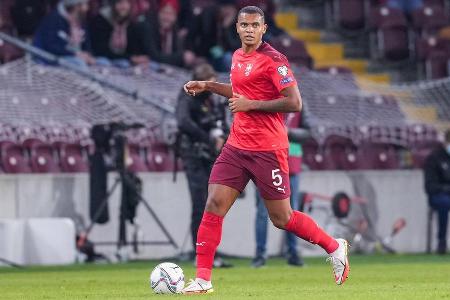 Stand gegen Nordirland (2:0) in der Startelf, musste allerdings kurz nach der Halbzeit mit Adduktorenbeschwerden ausgewechse...