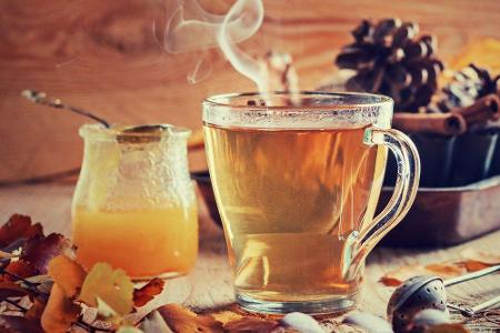 Eine warme Tasse Tee gehört im Herbst einfach dazu. Damit der auch perfekt gelingt, gibt es Apps wie 