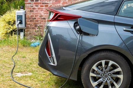 Allerdings kommt es bei Elektrofahrzeugen zu einer Verzerrung, weil das Wirtschafts- und Energieministerium den durchschnitt...