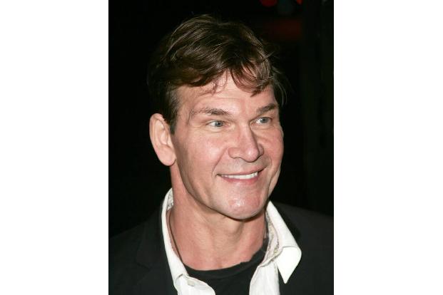 In einer der berühmtesten Szenen im Kultfim 'Gefährliche Brandung' springt Patrick Swayze mit einem Fallschirm ab. Bei den D...