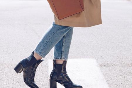 Sie halten warm, schützen vor Nässe und sehen dabei auch noch super aus: Ankle Boots dürfen an wechselhaften Herbsttagen kei...