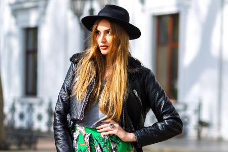 Kein Herbst ohne Lederjacke: Der zeitlose Klassiker verleiht jedem Outfit eine gewisse Coolness und lässt sich einfach kombi...