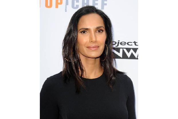Model und Autorin Padma Lakshmi protestierte direkt vor Ort: Sie war auf der Kundgebung in der texanischen Stadt Houston, wa...