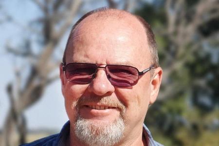Obst- und Gemüsebauer Charly (58) ist seit zwei Jahren verwitwet. Nun sucht er eine Partnerin, die ihn auf seiner Farm in Bo...