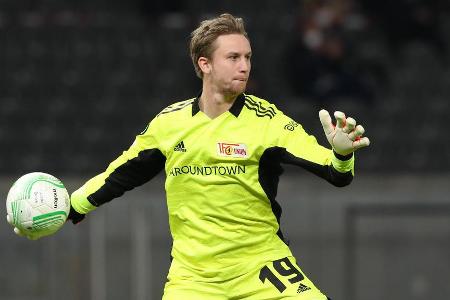 Der dänische Keeper kehrte nach seiner einjährigen Leihe zunächst zu Eintracht Frankfurt zurück und schloss sich dann Union ...