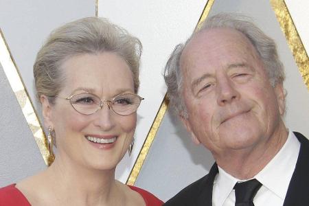 Ob ihre Ehe so gut hält, weil Meryl Streep vieles nicht preisgibt? Mit Ehemann Don Gummer ist sie seit sage und schreibe 43 ...