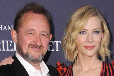 Auch Cate Blanchett setzt eher auf ein ruhiges und privates Leben mit Ehemann Andrew Upton. 24 Jahre Ehe und vier Kinder bew...