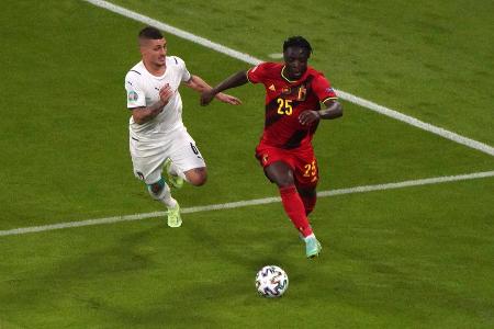 Belebte die belgische Offensive durch seine enorme Geschwindigkeit und unkonventionellen Dribblings. Holte den zweifelhaften...
