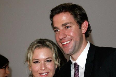 Auch 2007 gab es heftige Spekulationen über Zellwegers Liebesleben: Angeblich soll sie Schauspielkollege John Krasinski (41)...