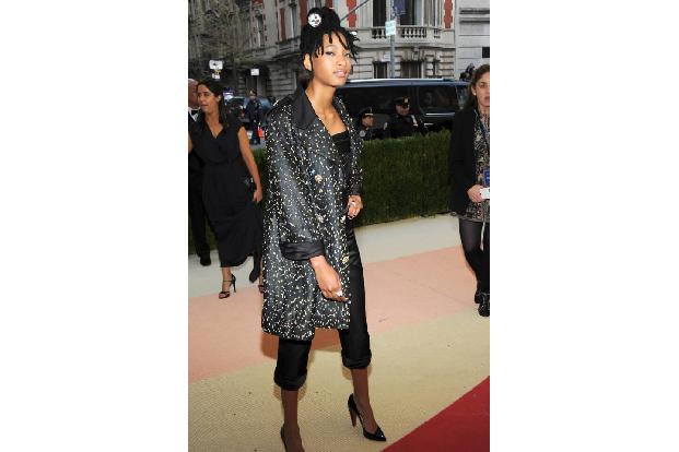 Willow Smith dachte zunächst darüber nach, sich den Po aufpolstern zu lassen, wie sie gerade in einem Talkshow verraten hat....