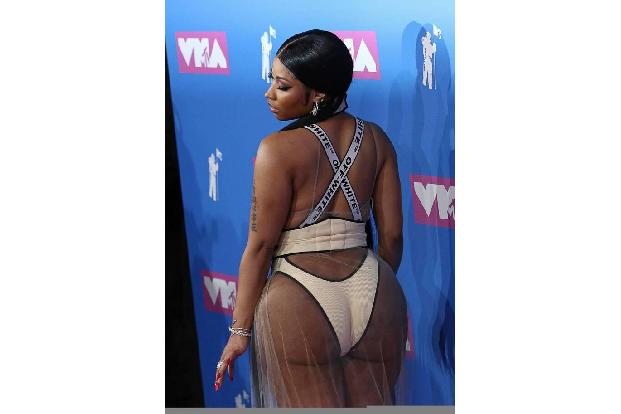 Nicki Minaj gilt nicht gerade als Vertreterin eines natürlichen Looks, und auf Bildern, die die Rapperin als Teenie zeigen, ...