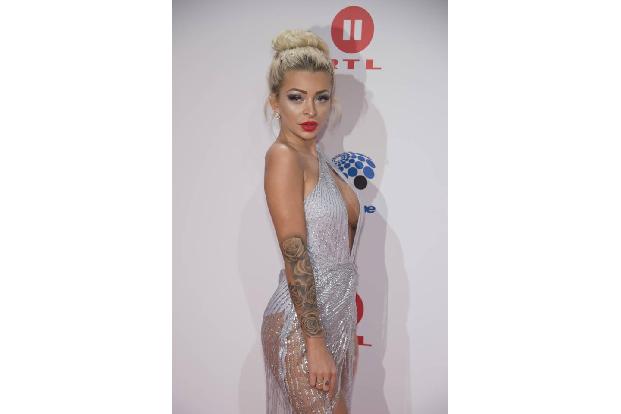 Auch Katja Krasavice hält nicht viel von Heimlichtuerei. Auf TikTok gestand die Rapperin im Sommer, dass sie einen Brasilian...