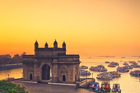 Wir verlassen den Süden und gehen in den Westen Indiens. Dort liegt Bombay oder vielmehr lag, denn ebenfalls seit 1996 heißt...