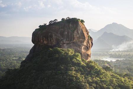 ... Sri Lanka. Der Name bedeutet in Sanskrit 
