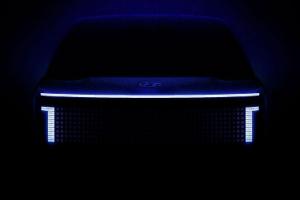Großer E-SUV mit intelligentem Wohnraum