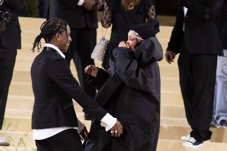 ...und Unternehmerin erschien gemeinsam mit ihrem Freund, Rapper A$AP Rocky