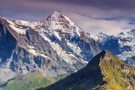 Eiger, Mönch und Jungfrau zählen zu den bekanntesten Bergen der Schweiz. Doch es gibt noch mehr in unserem Nachbarland zu en... Eiger, Mönch und Jungfrau zählen zu den bekanntesten Bergen der Schweiz. Doch es gibt noch mehr in unserem Nachbarland zu en...