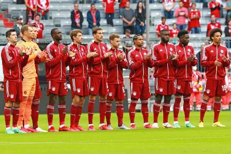 Der FC Bayern hat endlich Nägel mit Köpfen gemacht und langfristig mit Leon Goretzka verlängert. Gleich vier Profis des aktu... Der FC Bayern hat endlich Nägel mit Köpfen gemacht und langfristig mit Leon Goretzka verlängert. Gleich vier Profis des aktu...