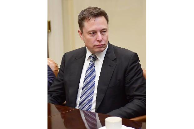 Elon Musk wird höchstwahrscheinlich noch auf Jahre hinaus auf der Liste der 100 einflussreichsten Menschen stehen. 'Huffingt...