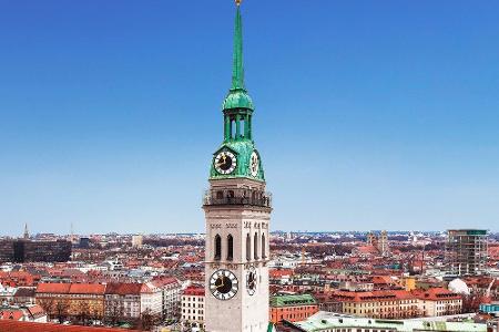 Einen tollen Ausblick über die Stadt bietet die Peterskirche, auch 