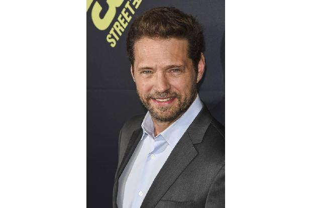 Als Anfang der Neunziger 'Beverly Hills, 90210' zum Hit wurde, fieberten Teenies weltweit mit Serienfiguren wie Brandon (Jas...
